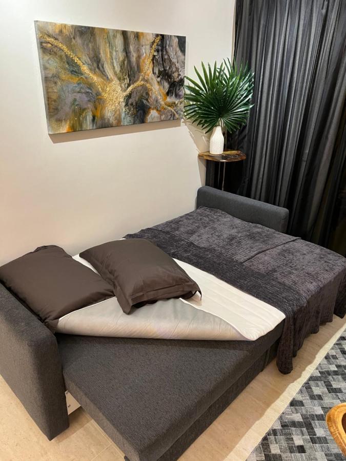 By The Sea Beachfront Designer Suites Penang - Managed By Art Of Tree Бату-Феррінгі Екстер'єр фото